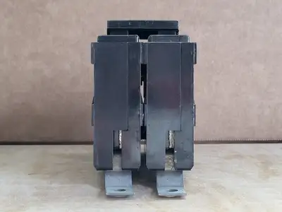Used CUTLER-HAMMER QBHW2020 Switchgears British Columbia CA | Lenmark #1438568
