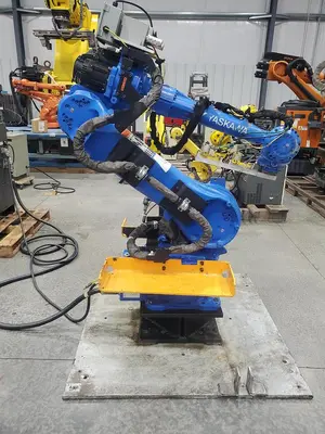 USED YASKAWA MOTOMAN MH50-II