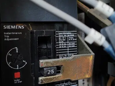 Used SIEMENS CED63A025 Switchgears British Columbia CA | Lenmark #242193