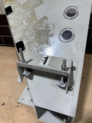 USED Maguire 20x20