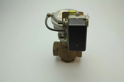 Used Johnson Controls V-3000-8011 Valves/Fittings California US | Davliegogo LLC #1729836