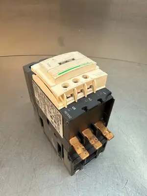 Schneider Electric LC1D40A Contactor (5.3.3)