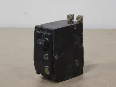USED SQUARE D QOB220