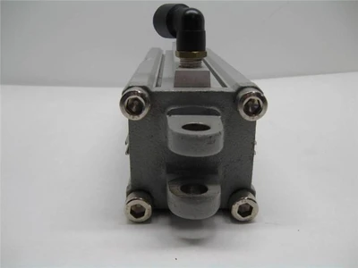 USED SMC CQ2D63-200DCM