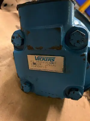 Used VICKERS F3-3520V30A12F-1BA22R Pumps | Surplus Asset Holdings #1206295