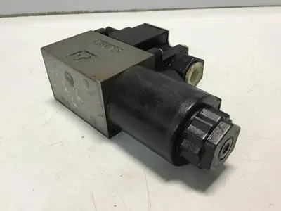 USED TOKIMEC DG4V-3-2A-M-P7-H-7-52