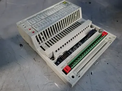 Used SQAURE D 5204634453 PLC Input & Output Ohio US | HGR 24 #879797