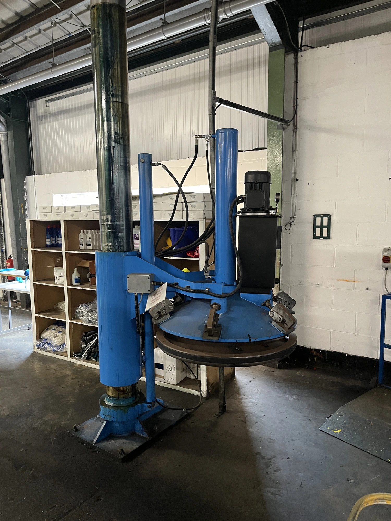 600L Cox Hydraulic press out