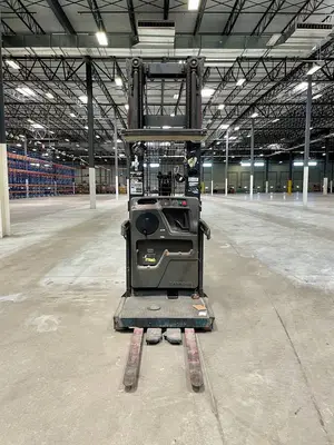 Used 2012 RAYMOND 550-OPC30TT Order Pickers Texas US | TB Forklifts #1274905