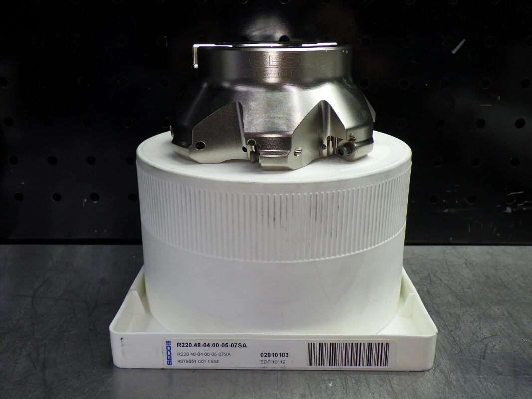SECO 4" Coolant Thru Facemill 1.5" Arbor R220.48-04.00-05-07SA (LOC425)