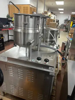 Used Market Forge Used 2018 36" Market Forge MT6T6E Dual 6gal SS Tilting Steam Kettles w/ Cabinet 208V 3Ph Cooking Kettles Illinois US | Falcon Restaurant Supply #1376076