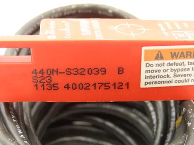 Allen Bradley 440N-S32039 B SIPHA Guardmaster Safety Interlock Switch Sensor