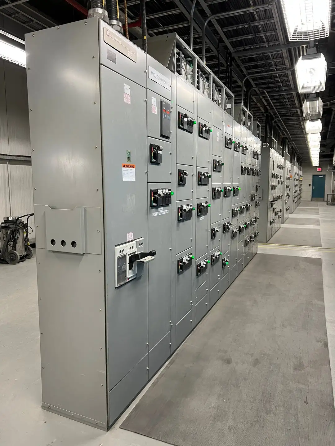 Advantage 2100 MCC, 600V, 3-Ph, 1200A, 11 Sections