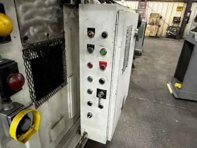 40 TON L&J STRAIGHT SIDE PRESS: YOBRO #23910