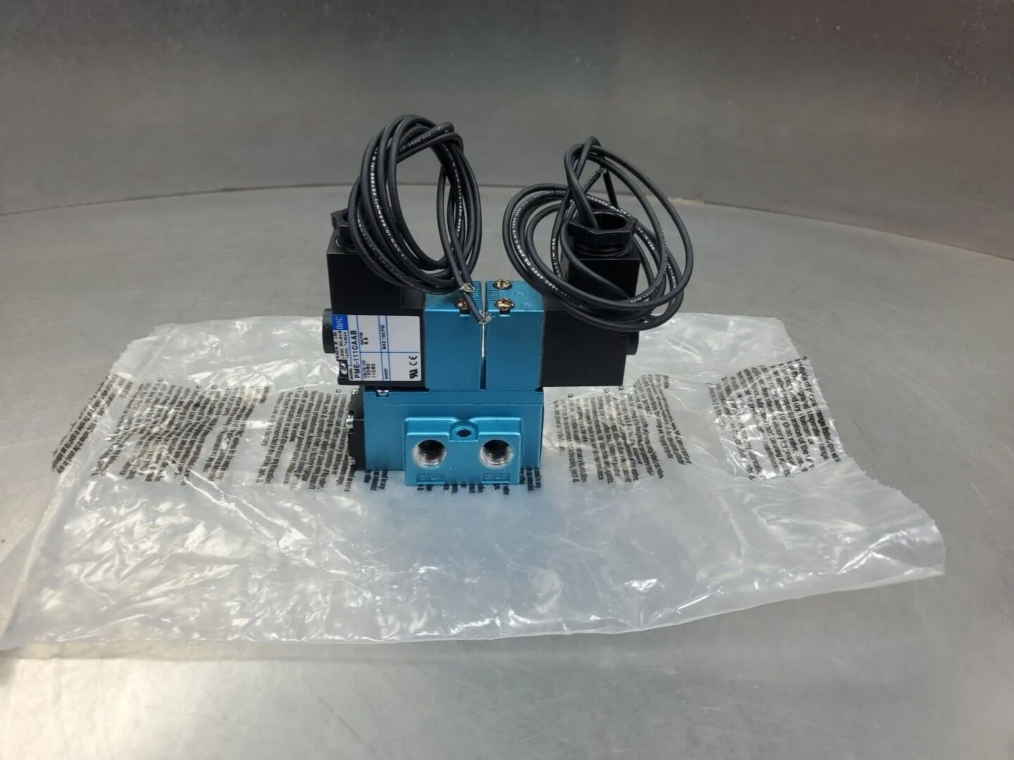 MAC 922B-PM-111CAAB Valve w/2 PME-111CAAB Modules 6A-12