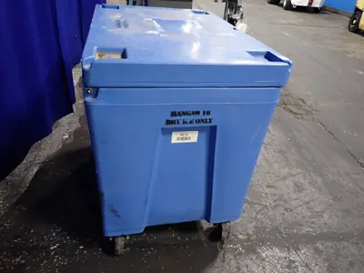 Bonar Plastics 34" X 21" X 28" Dry Ice Storage Container