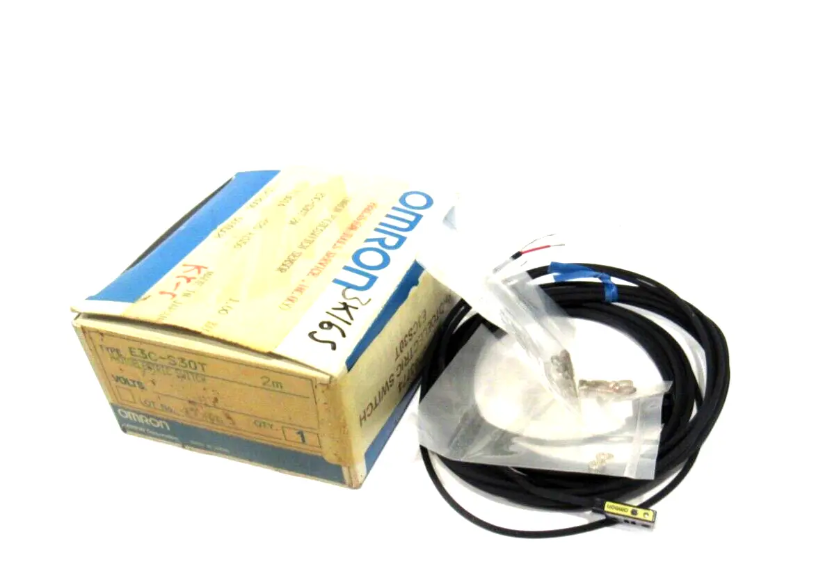 NEW OMRON E3C-S30T PHOTOELECTRIC SWITCH E3CS30T