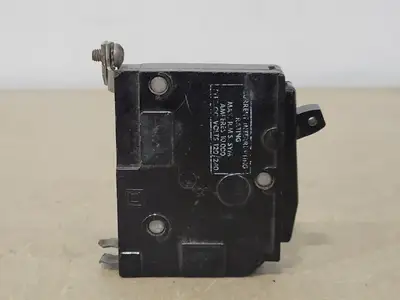 15 Amp, 1 Pole, 120/240 volts Circuit Breaker OO115