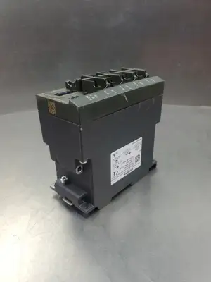 USED Siemens 6GK5208-0BA10-2AA3 SIMATIC NET Ethernet Switch (208-0BA10-2AA3)