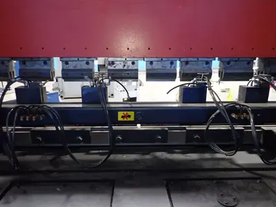 USED AMADA FBD1025