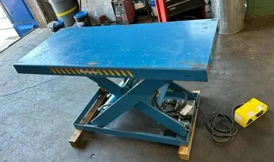 USED BISHAMON 4,500 LB. SCISSOR LIFT