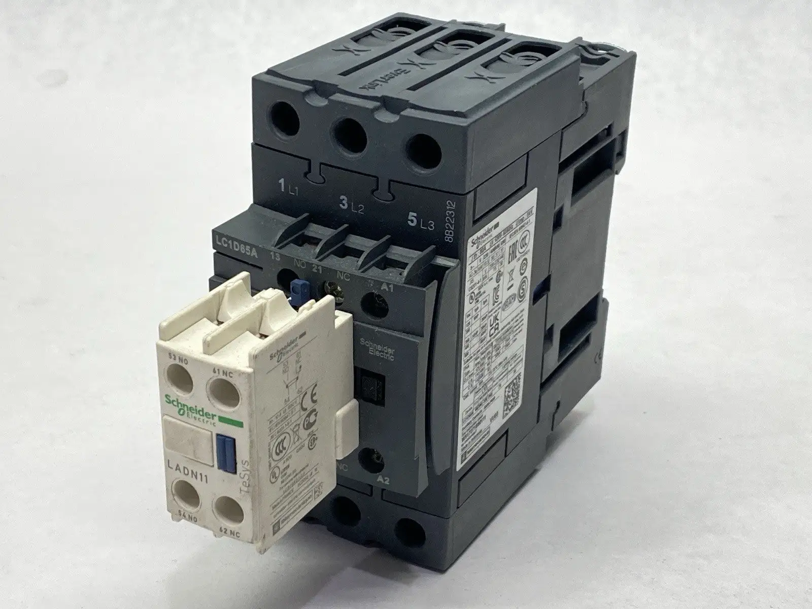 USED SCHNEIDER ELECTRIC THERMAL OVERLOAD CONTACTOR 3-POLE 65A W/ LADN11
