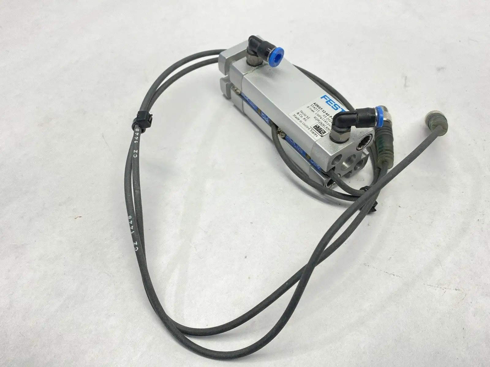 ADNGF-12-40-P-A | Festo  Compact Pneumatic Cylinder 12mm Bore 40mm Stroke 554211 -  Used