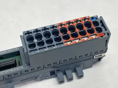 USED SIEMENS SIMATIC ET 200SP BASE UNIT BU15-P16+A0+2B