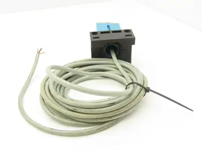 Sick WL2000-R1305 Photoelectric Proximity Sensor 15M Range 10-30VDC