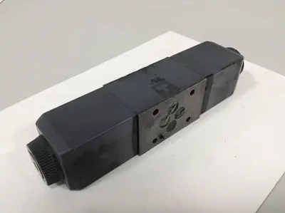 USED VICKERS DG4V-3-6C-M-U-HL7-60