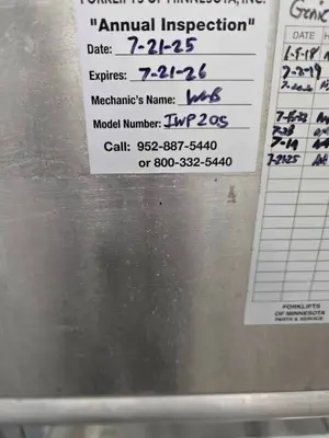 2000 Genie IWP20 Man Lift