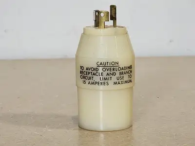 15A 125V Twist Lock Plug Adapter