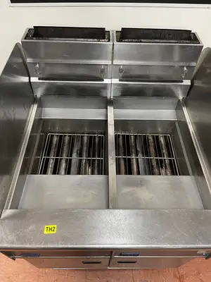 Used Pitco Used 2022 Pitco SG14S NG Fryer with (2) 50 lb. Frypots and Filter Drawer - TH2 Cookers / Coolers / Fryers Illinois US | Falcon Restaurant Supply #1374681