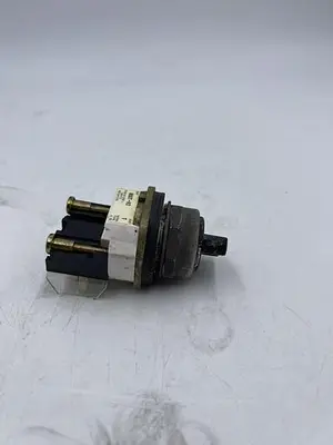 Used ALLEN-BRADLEY ALLEN-BRADLEY 800T-H2 SER T Misc Electrical & Power Parts | ND Industrial Surplus #1212898