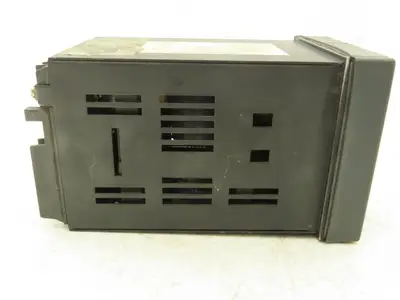 Honeywell UDC3000 Digital Temperature Controller DC300K-E-0A0-20-0000-0