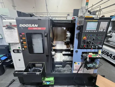 2011 DOOSAN LYNX 220A CNC Lathes 2-Axis | Clark Machinery Sales, LLC (1)
