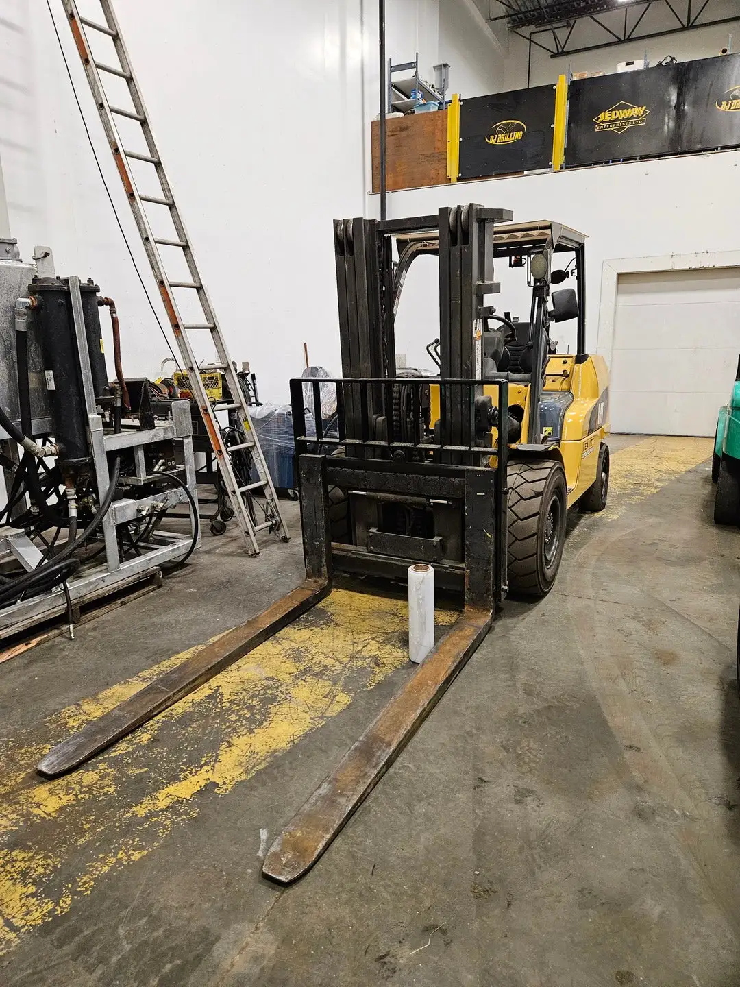 USED CATERPILLAR P12000