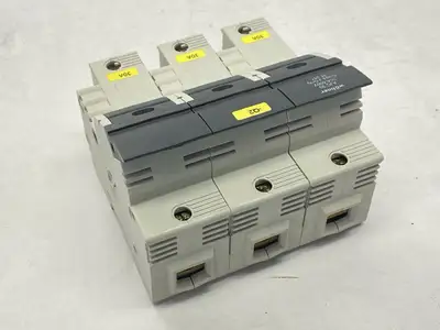 Used Wohner Fuse Holder Class J 3-Pole 30A 600V w/ 3x Bussmann LPJ-30SP Fuses Fuse Accessories Michigan US | Maverick Industrial Sales #1398722