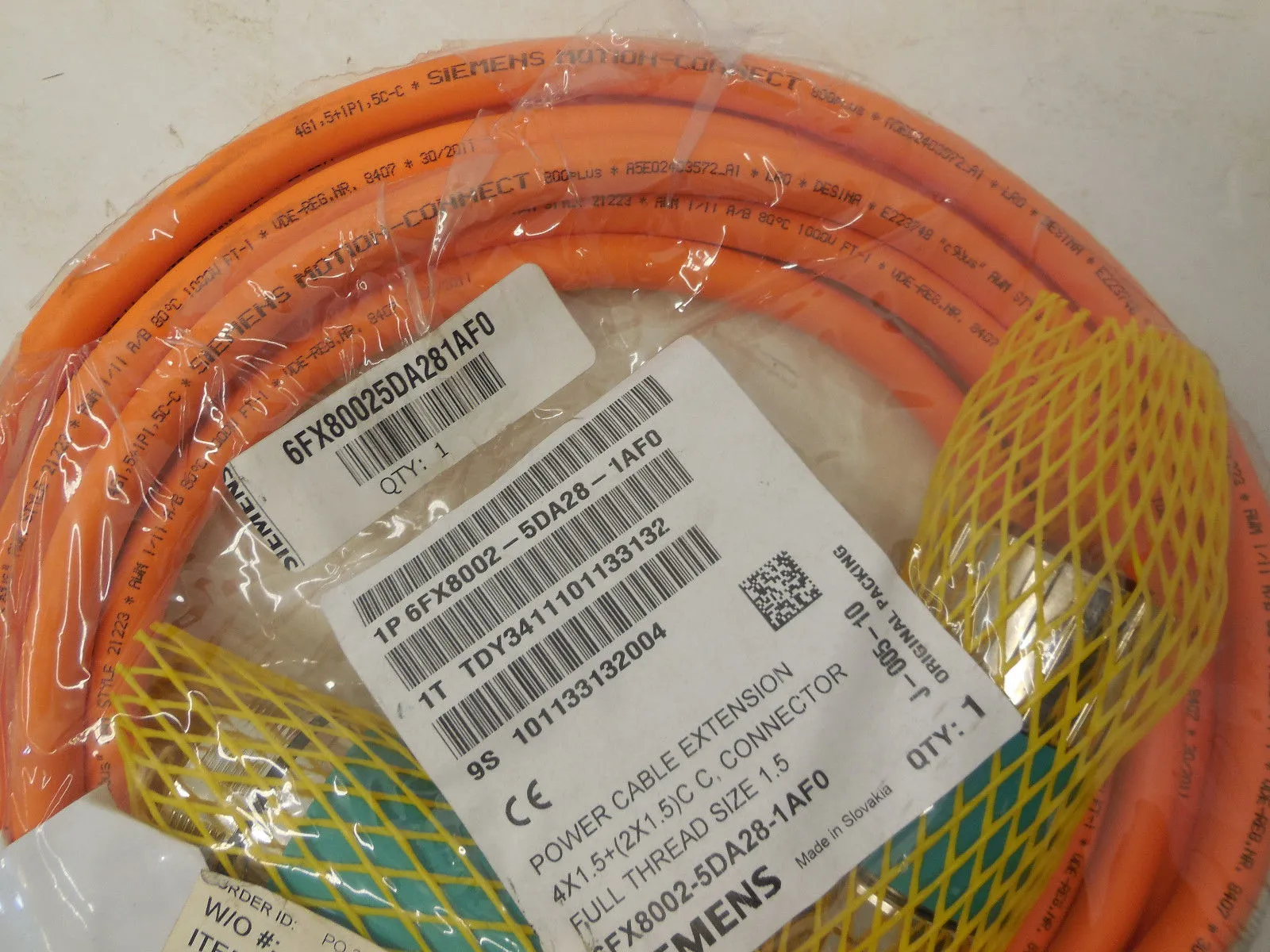 NEW SIEMENS 6FX8002-5DA28-1AF0 POWER CABLE 6FX80025DA281AF0
