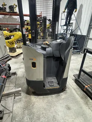 Used 2015 CROWN RR5725-35 Reach Trucks Michigan US | Aucto #1308078
