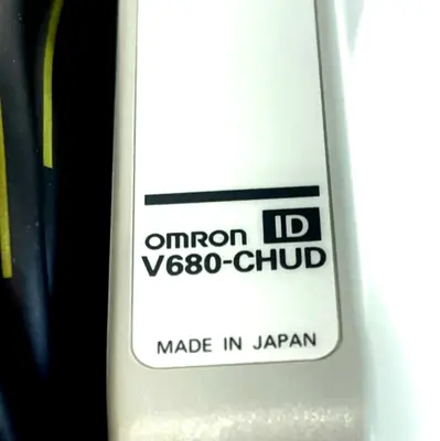 NEW OMRON V680-CHUD ID HANDY READER/WRITER V680CHUD 1.9M