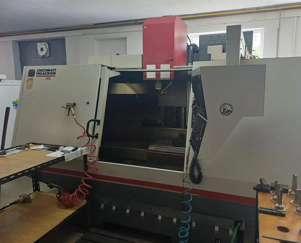 USED CINCINNATI MILACRON SABRE 1000