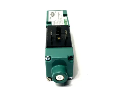 081SS5004000061 | Numatics  Solenoid Valve 4/3 Open CTR 24VDC MISSING SOLENOID - Used