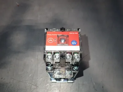 NEW ALLEN BRADLEY 700SDCP310DZ24