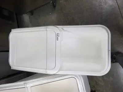 Used Cambro Cambro® Mobile Ingredient Bin W/ Lid, 29-1/2"L x 13"W x 28"H, White - BB Food Storage & Transportation Illinois US | Falcon Restaurant Supply #1373558