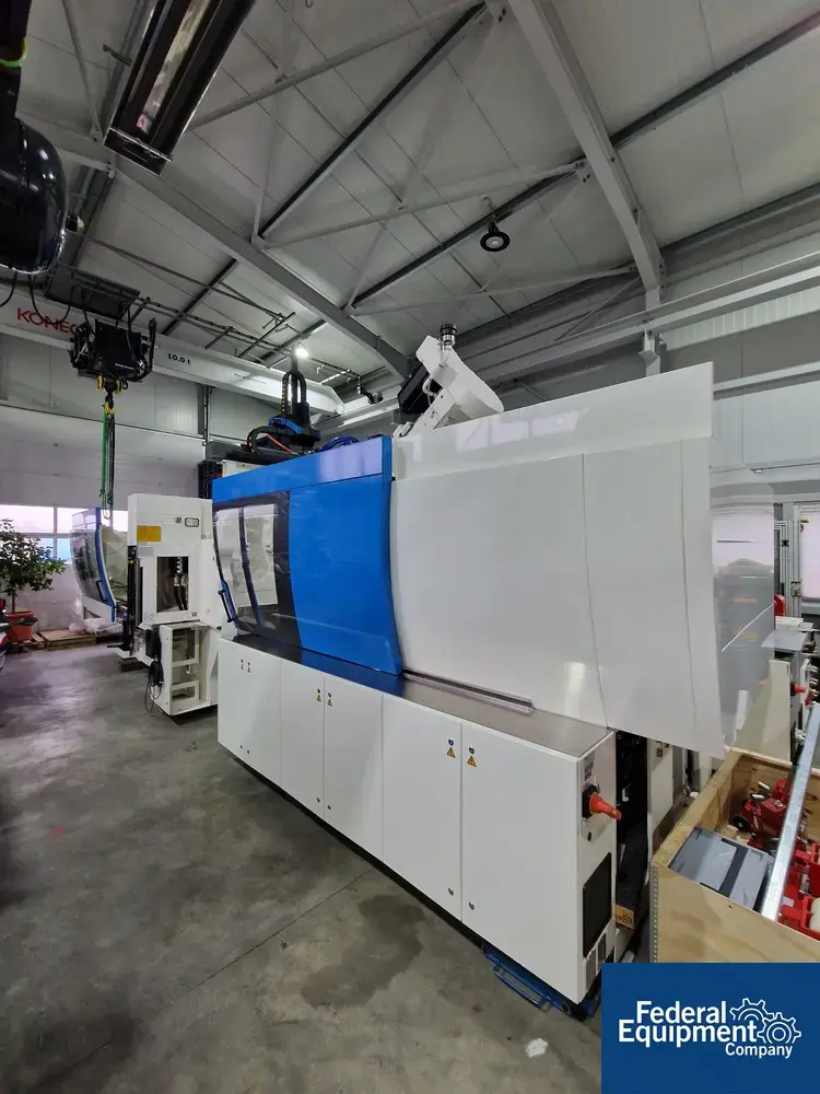 NEW Engel Machinery Inc Engel Injection Molding Machine, model e-motion 440H/50MV/380 T combi