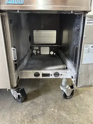 Pitco SE14X Electric Double Fryer480V with SEBNB14-Cabinent Fry Dump Station Combo