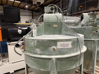 30 Cu. Ft. Capacity Smoot Surge Hopper