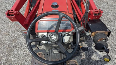 USED 2001 MASSEY FERGUSON 1233