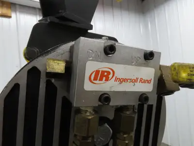 Ingersoll Zimmerman Z020A120 Pneumatic Air Balancer 6' Travel 400Lb Swivel Mount